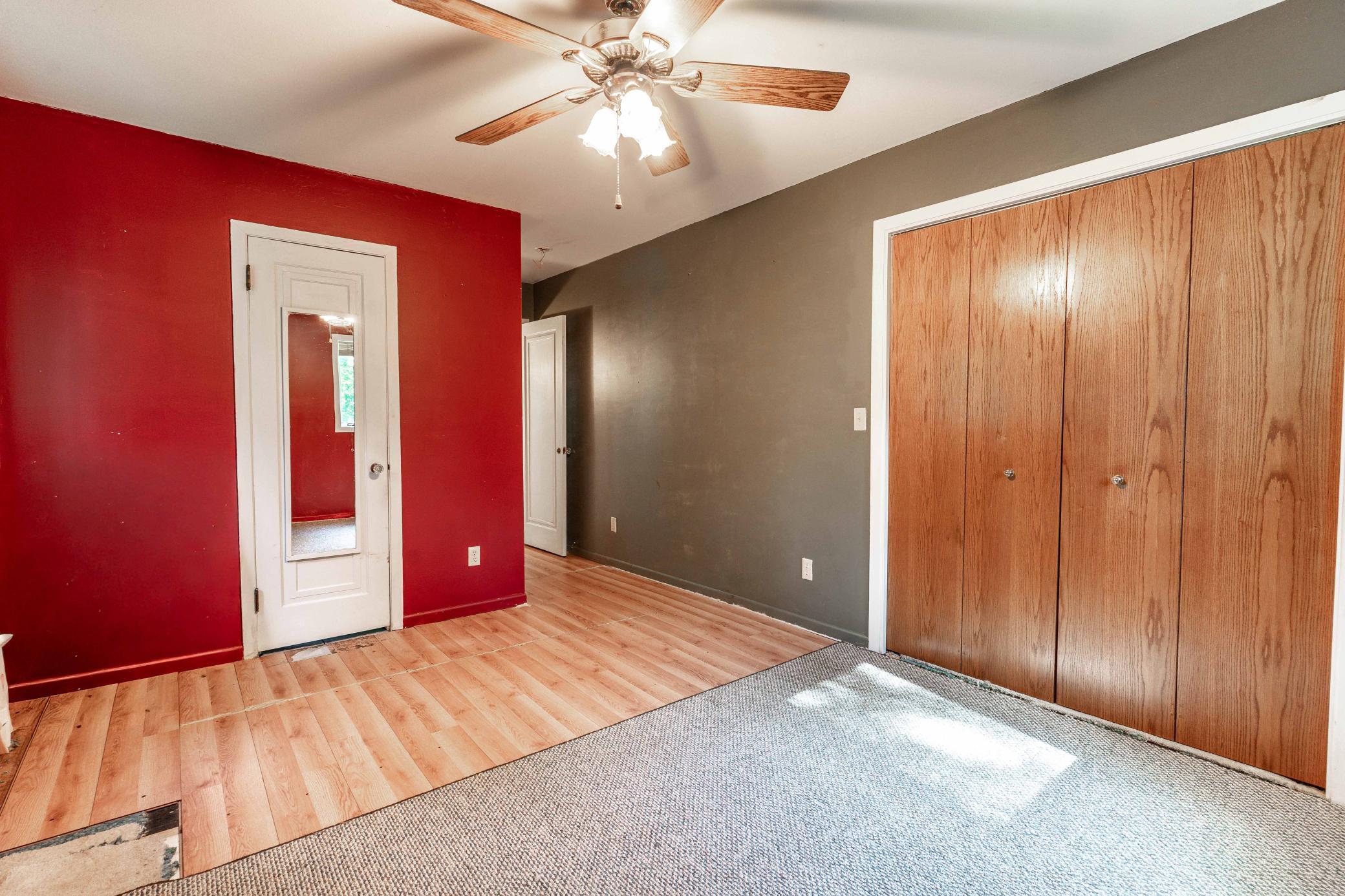 211 5th St SE PR-216.jpg