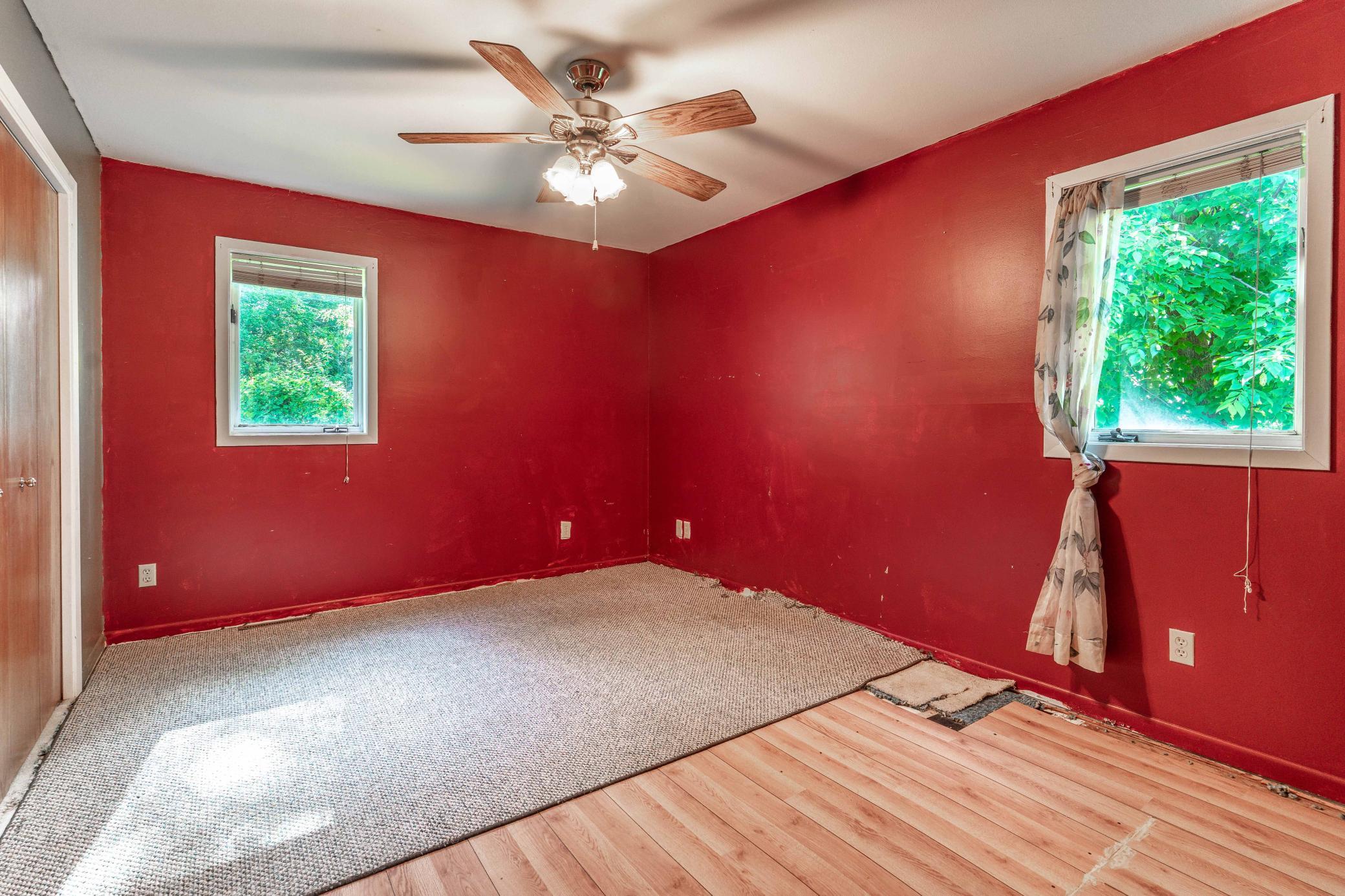 211 5th St SE PR-215.jpg