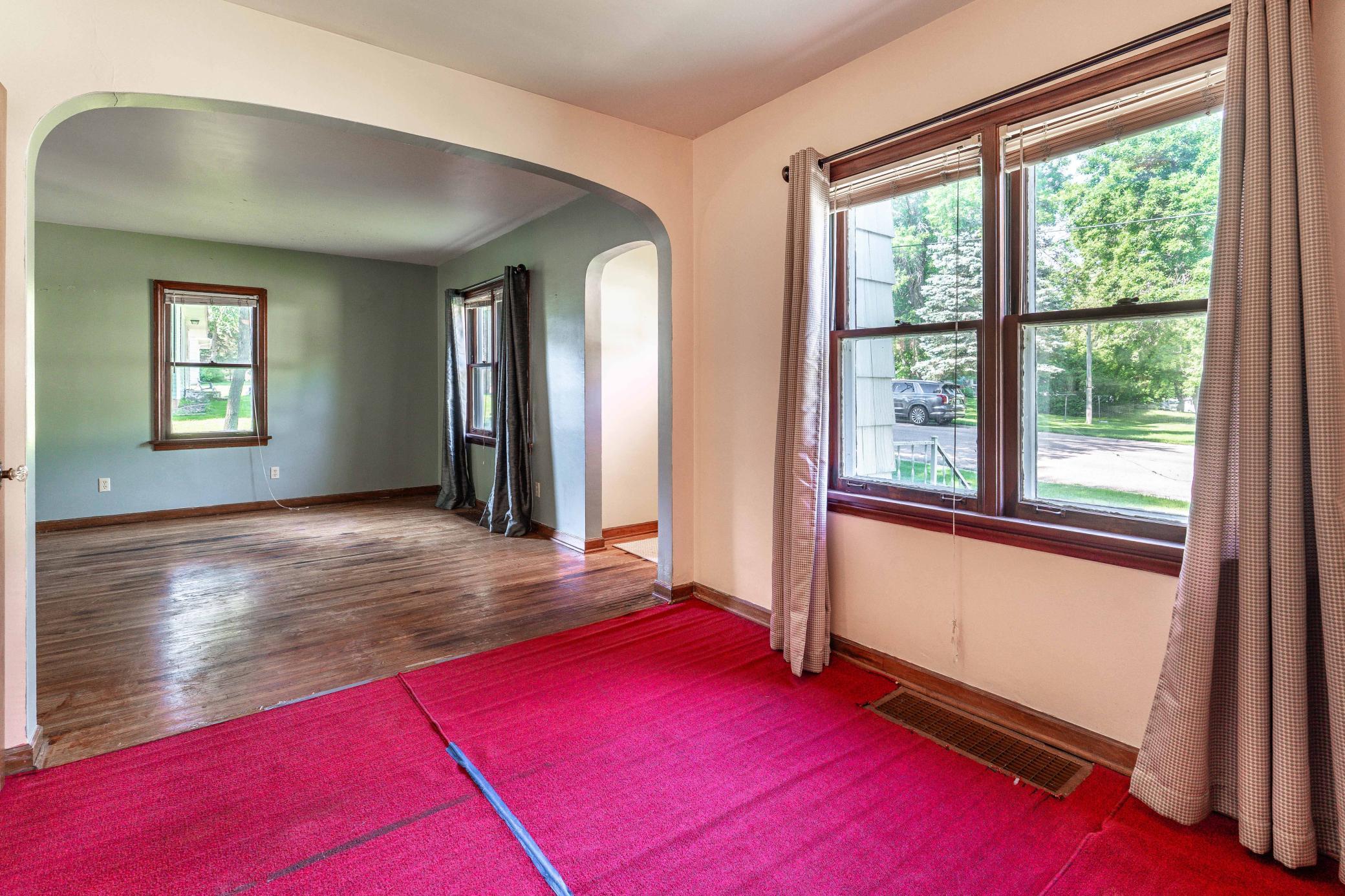 211 5th St SE PR-206.jpg