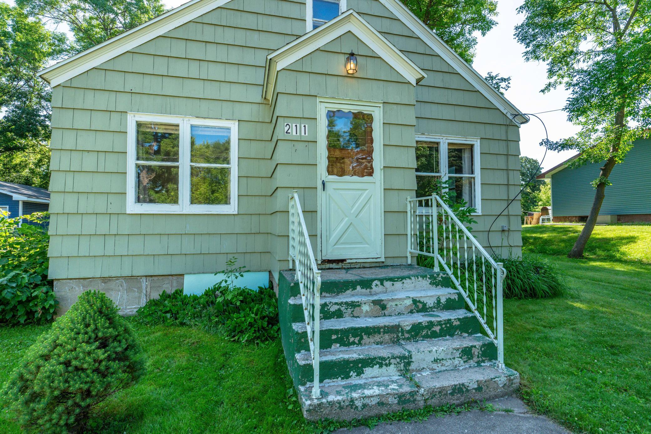 211 5th St SE PR-104.jpg