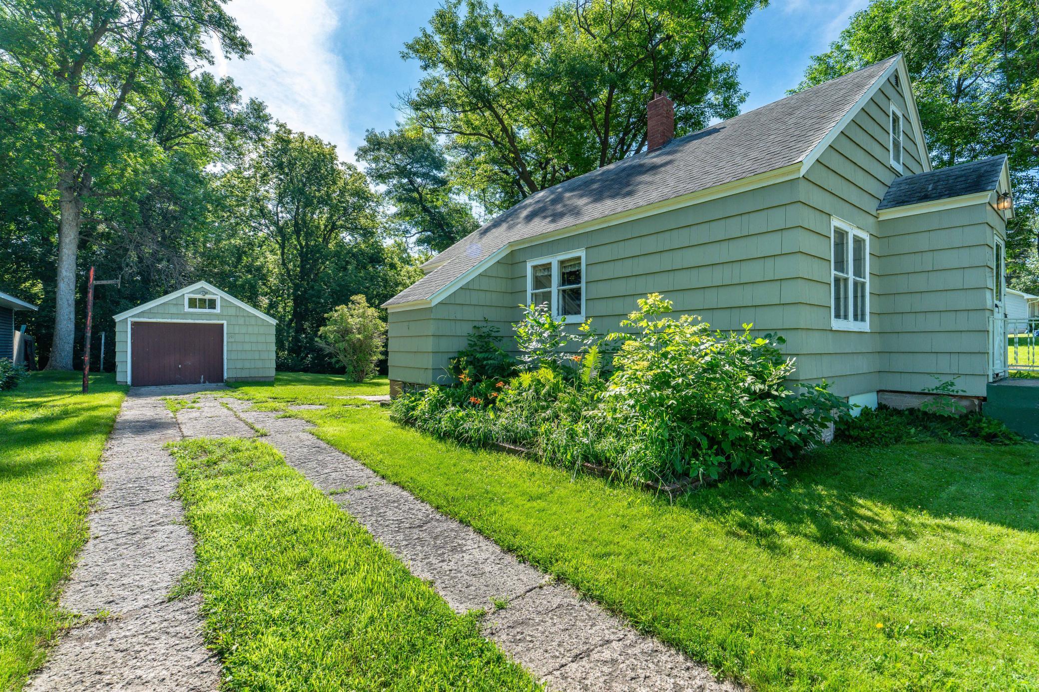 211 5th St SE PR-106.jpg