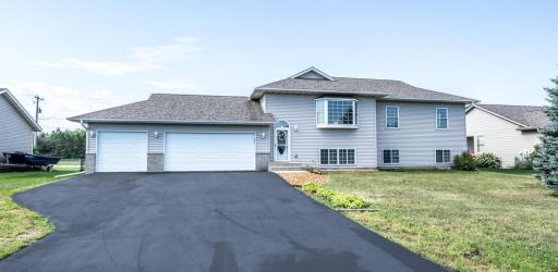 041-002-Front of Home-1500x734.jpg