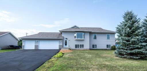 004-001-Front of Home-1500x729.jpg