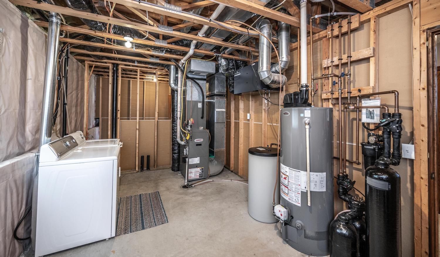 039-030-Utility Room-1500x876.jpg