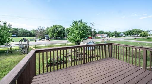 011-035-Deck-1500x833.jpg