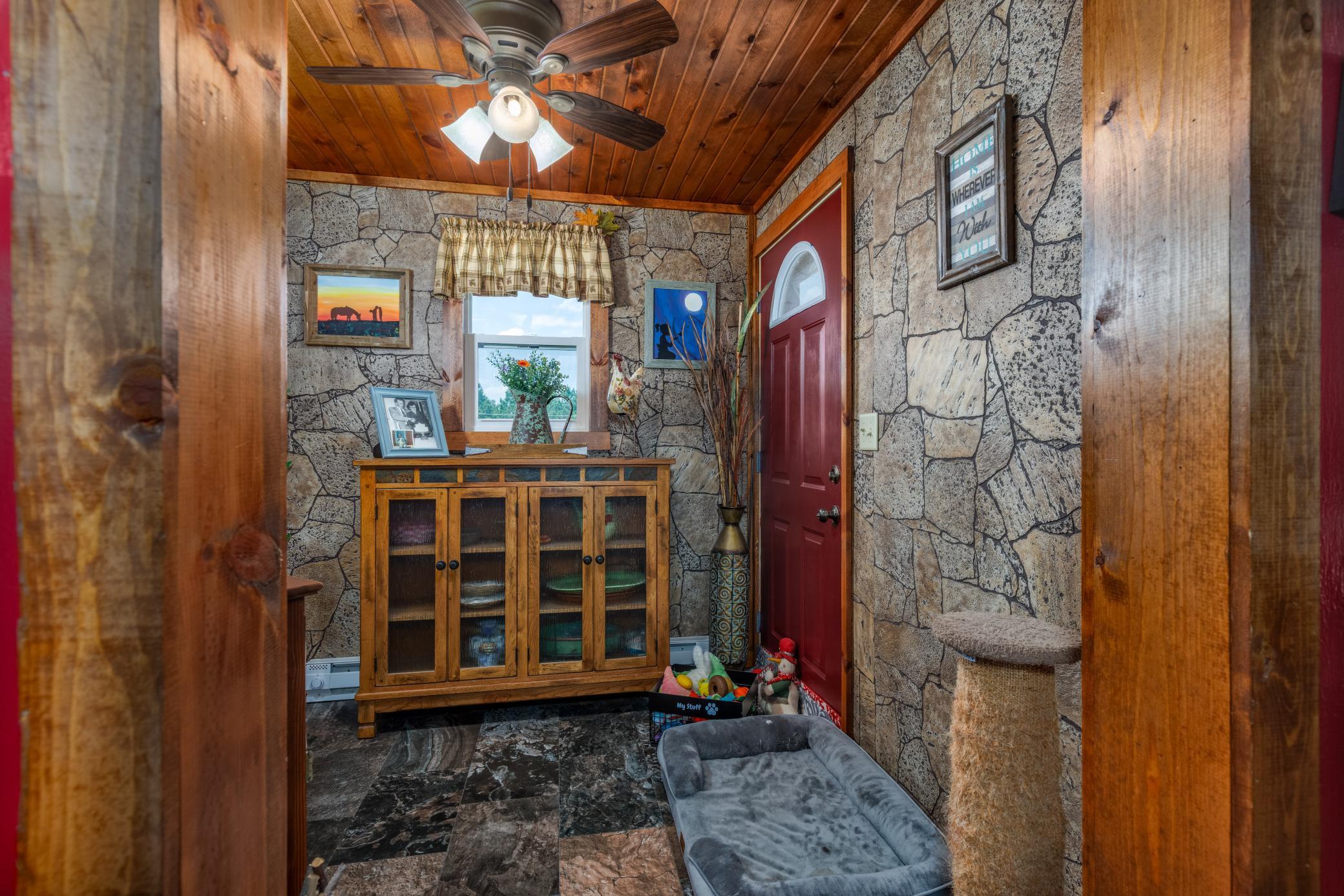 50Cypress_Interior-11.jpg