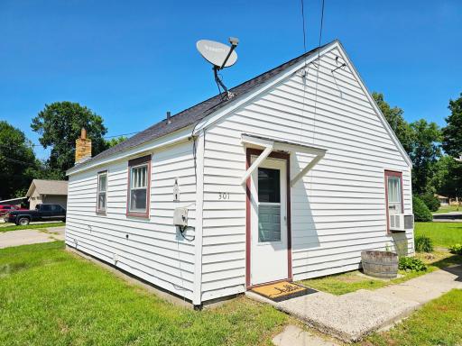 301 S 12th Street, Montevideo, MN 56265