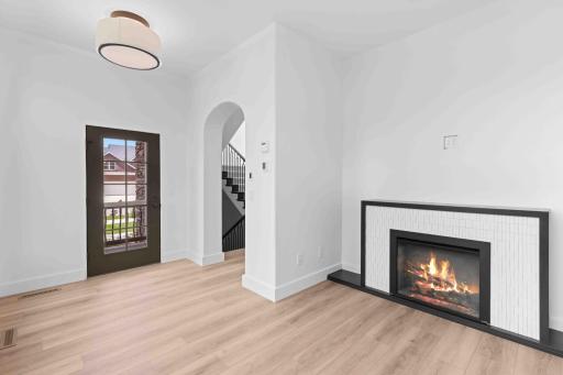 2010 5th St E WF-9.jpg
