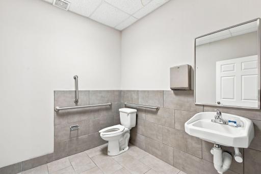 1789 Lexington Avenue N, Roseville, MN 55113