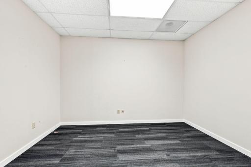 1789 Lexington Avenue N, Roseville, MN 55113