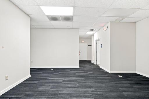 1789 Lexington Avenue N, Roseville, MN 55113