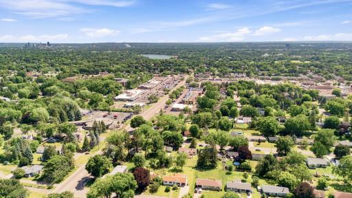 1789 Lexington Avenue N, Roseville, MN 55113