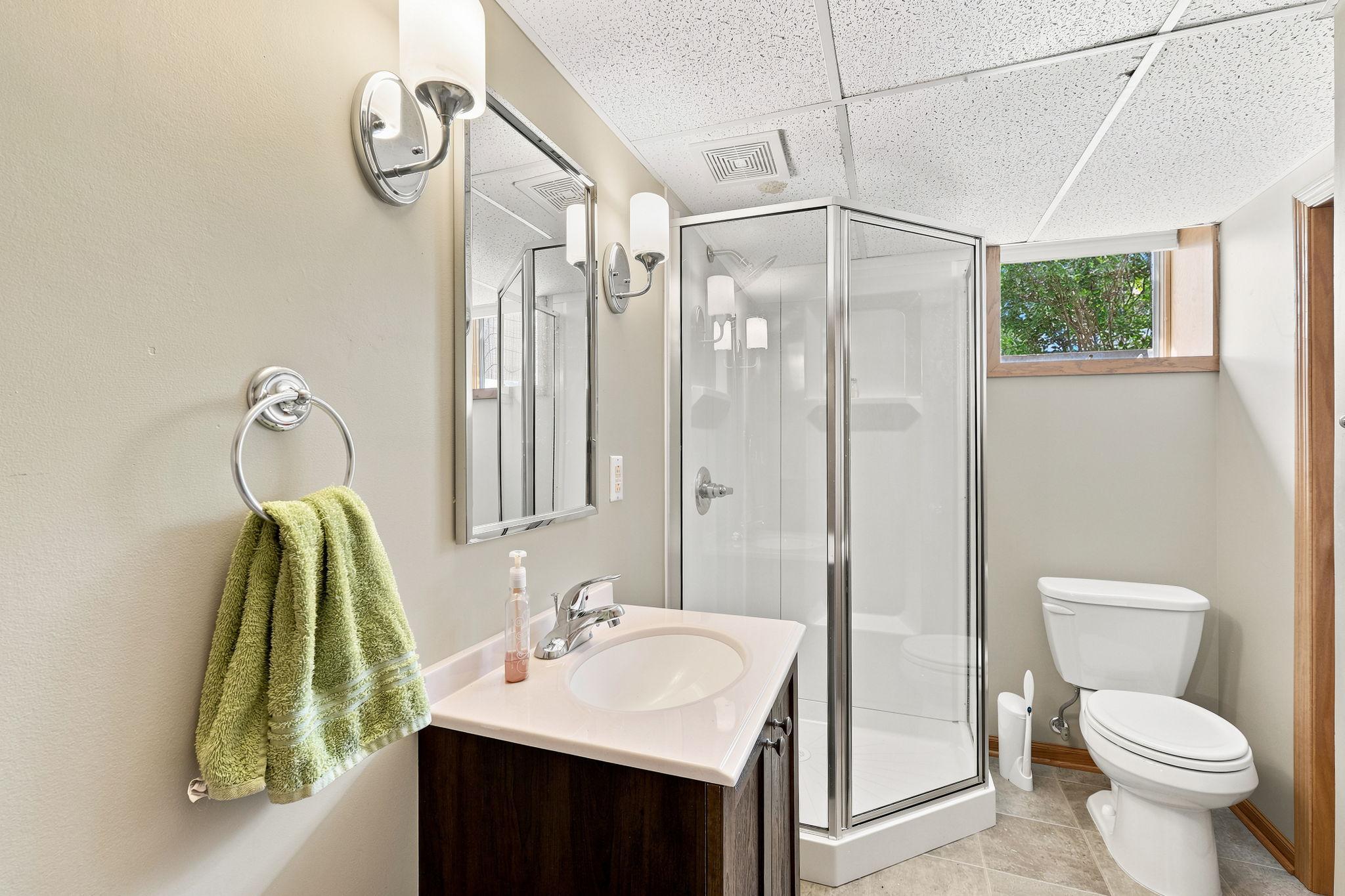 Lower Level 3/4 Bath