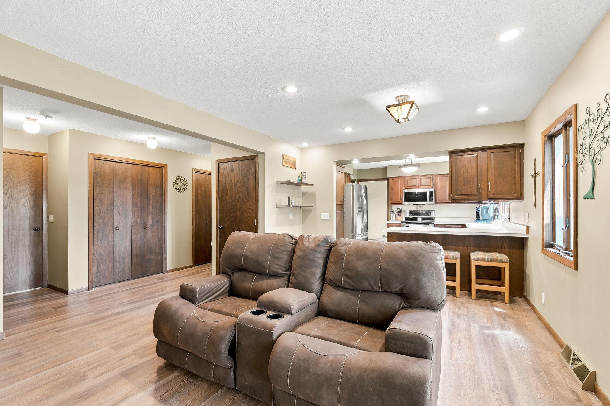 Open and Comfortable Living Space