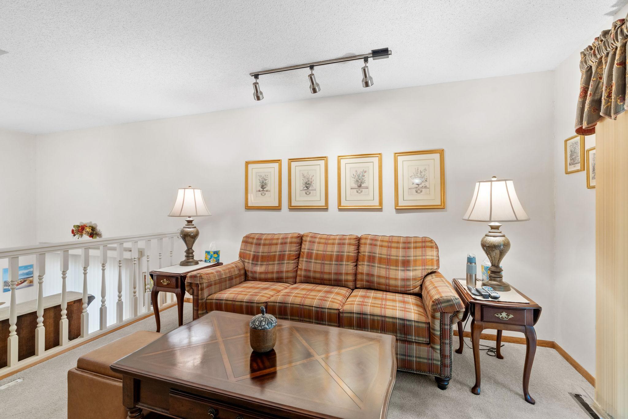22-web-or-mls-13520 Havelock Trail-23.jpg