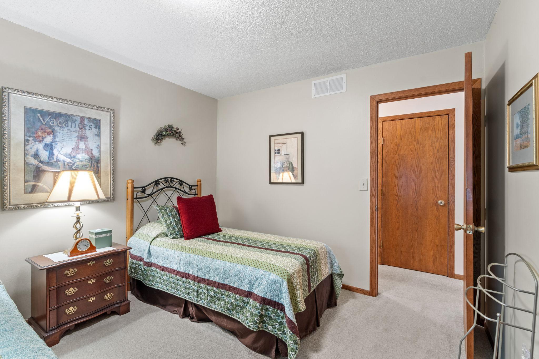 34-web-or-mls-13520 Havelock Trail-34.jpg