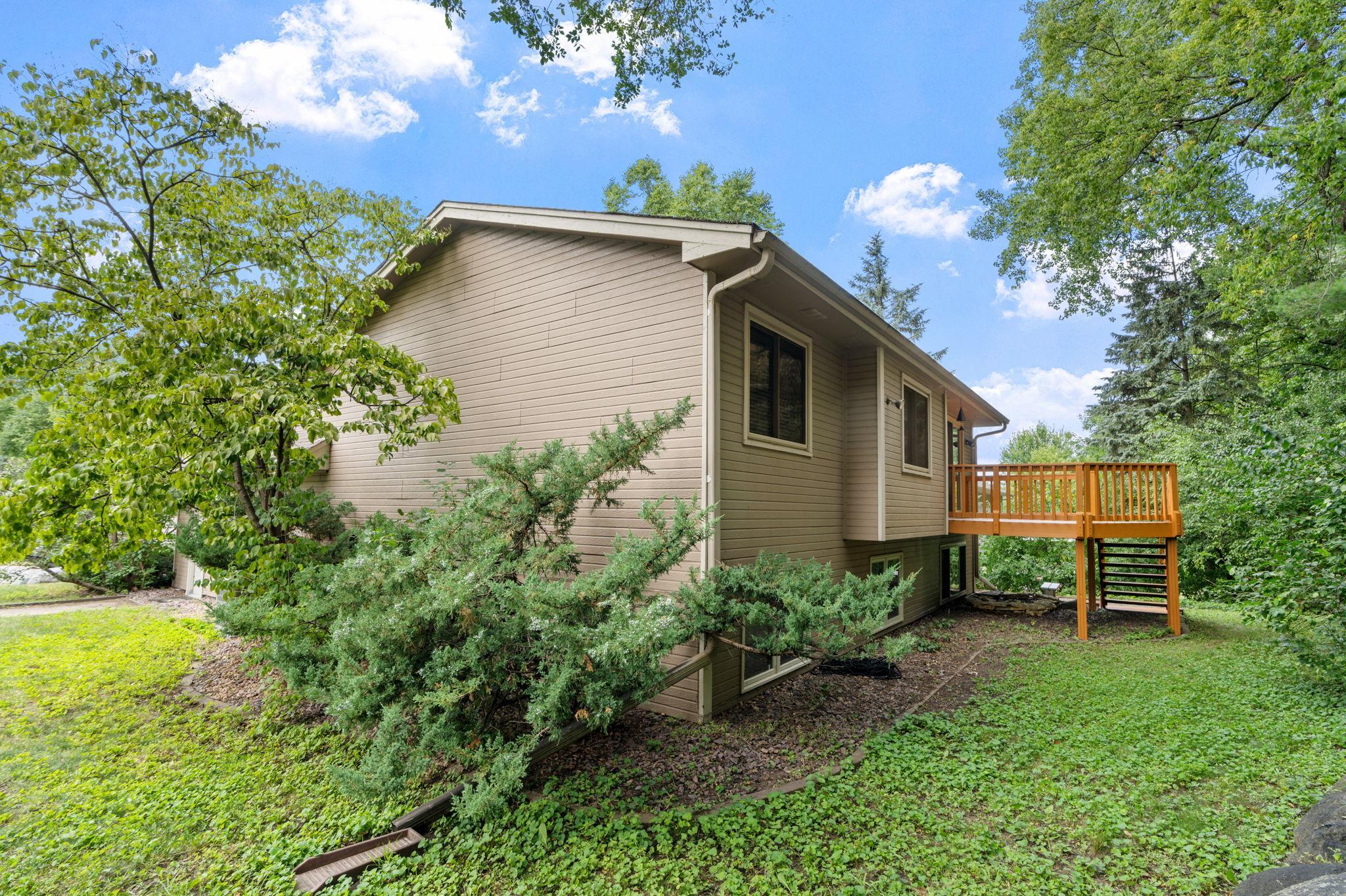 5-web-or-mls-13520 Havelock Trail-6.jpg