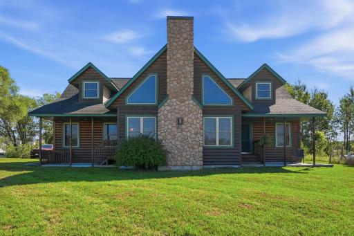 Welcome home to your lodge retreat that's still close to schools, shopping and adventure!