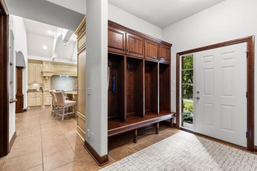 9991 Dell Road, Eden Prairie, MN 55347