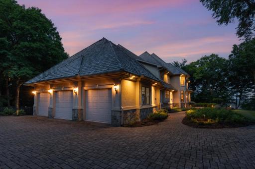 9991 Dell Road, Eden Prairie, MN 55347