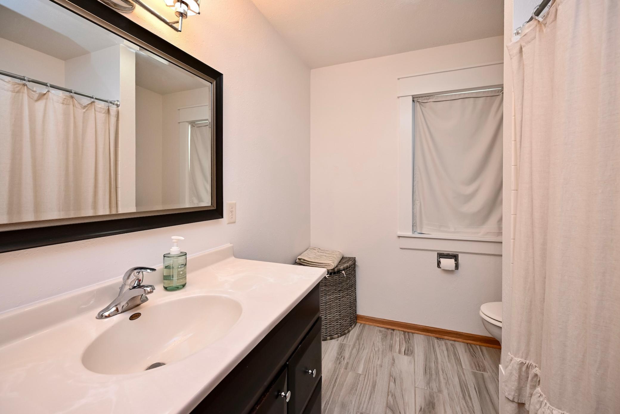 18 Shared Bathroom.jpg