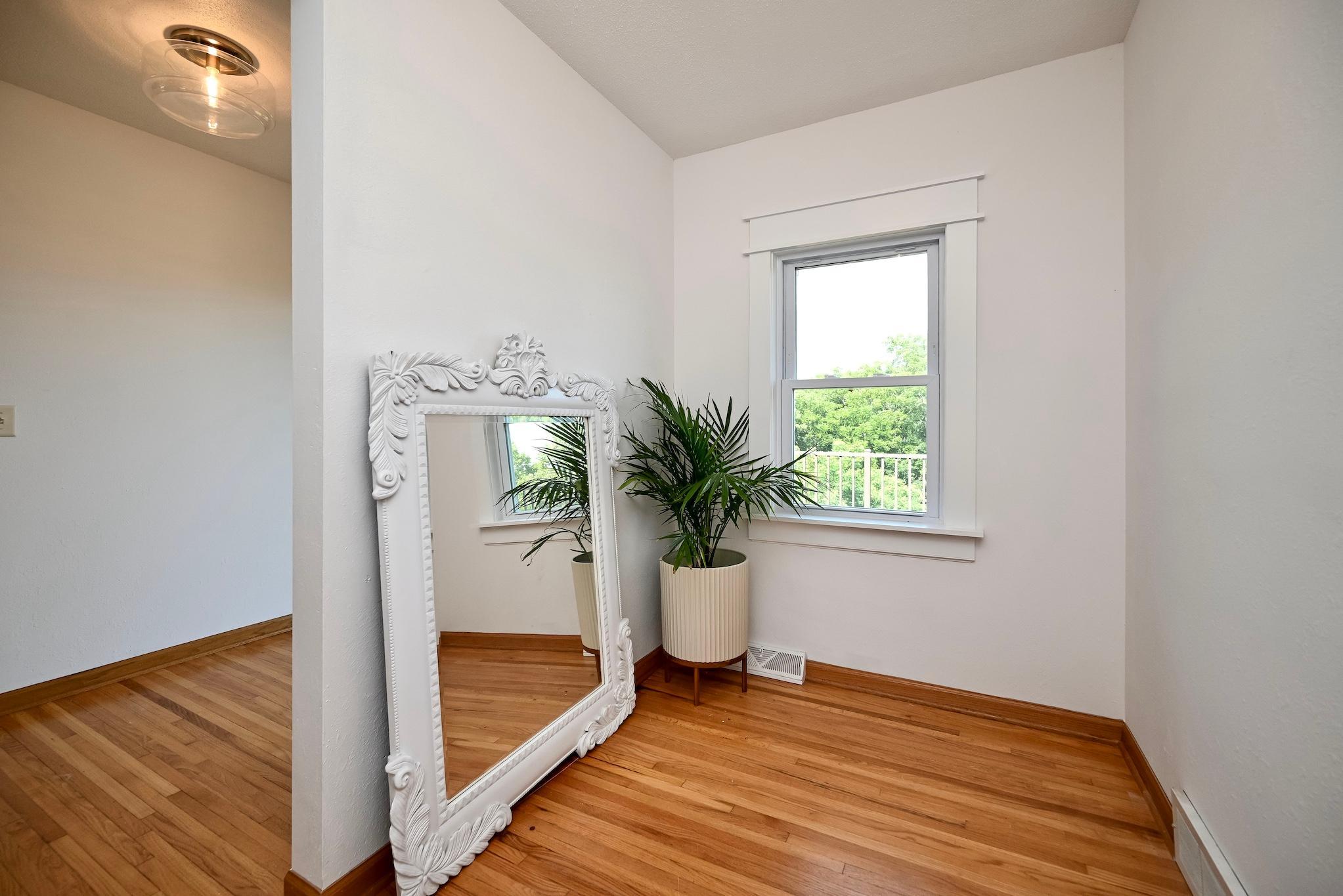 10 Mudroom.jpg