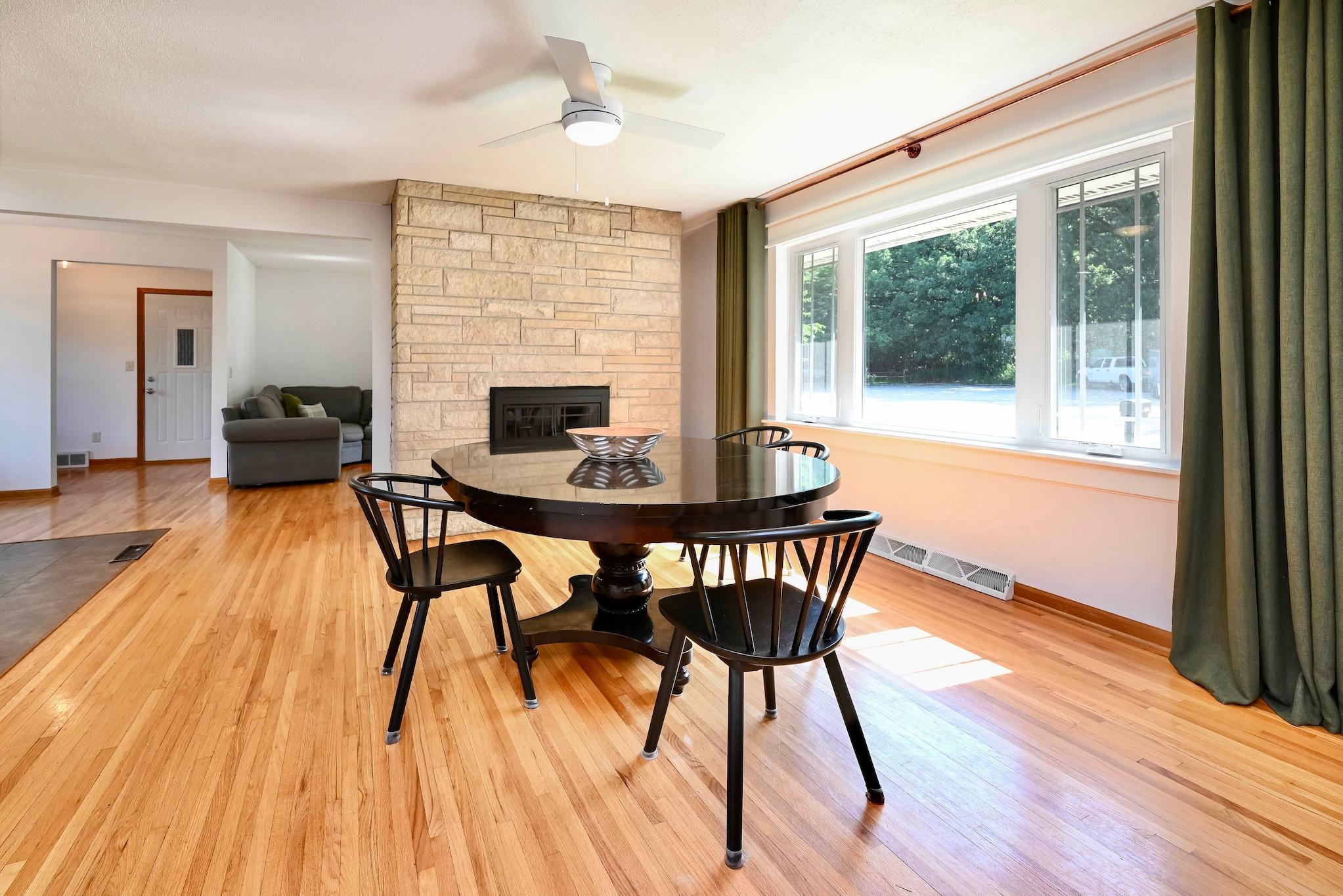 3 Dining Room.jpg