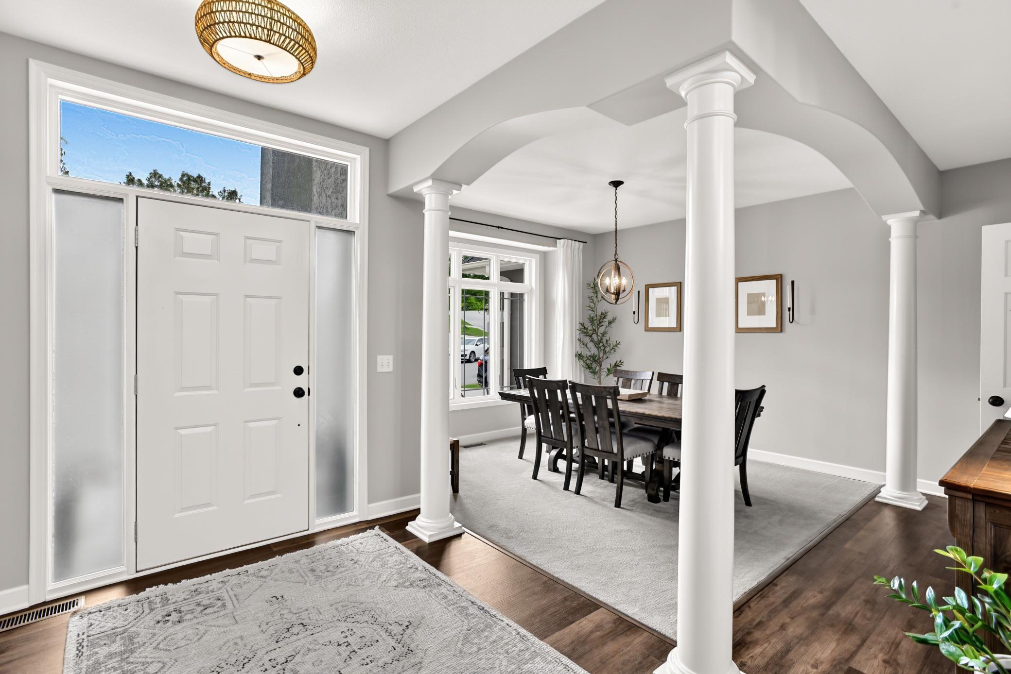 Foyer/Dining Room