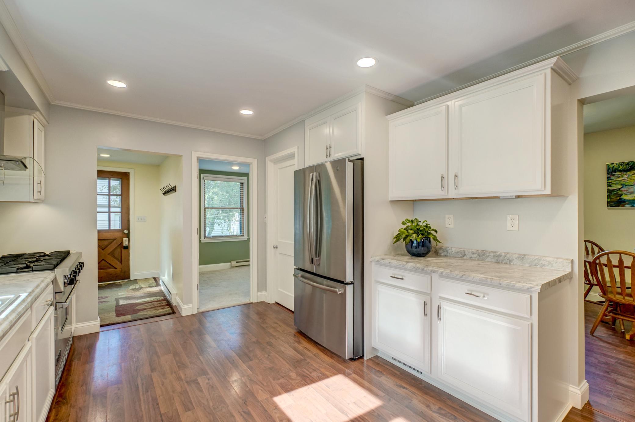 950 Juno Ave-28.jpg