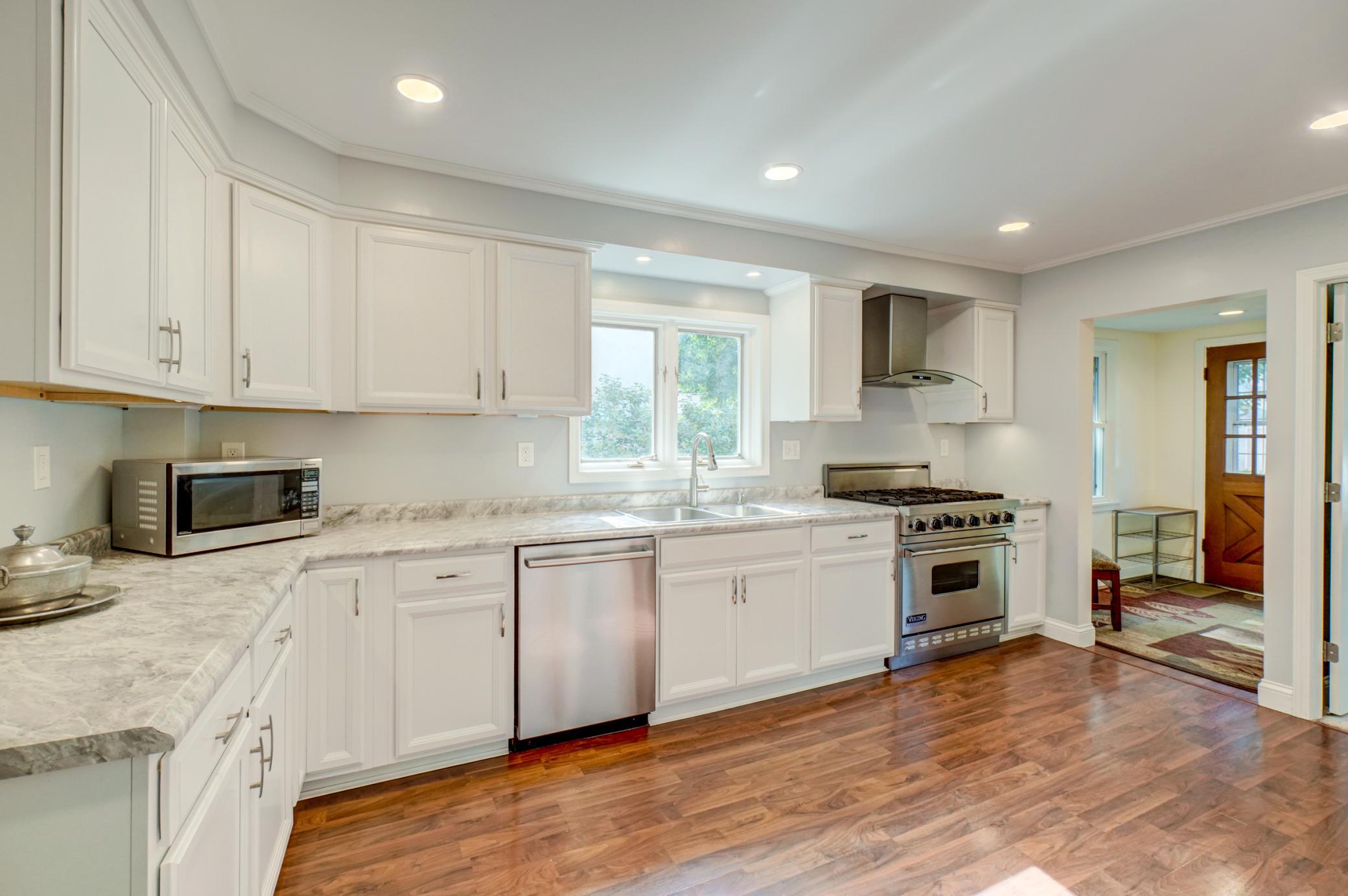 950 Juno Ave-27.jpg