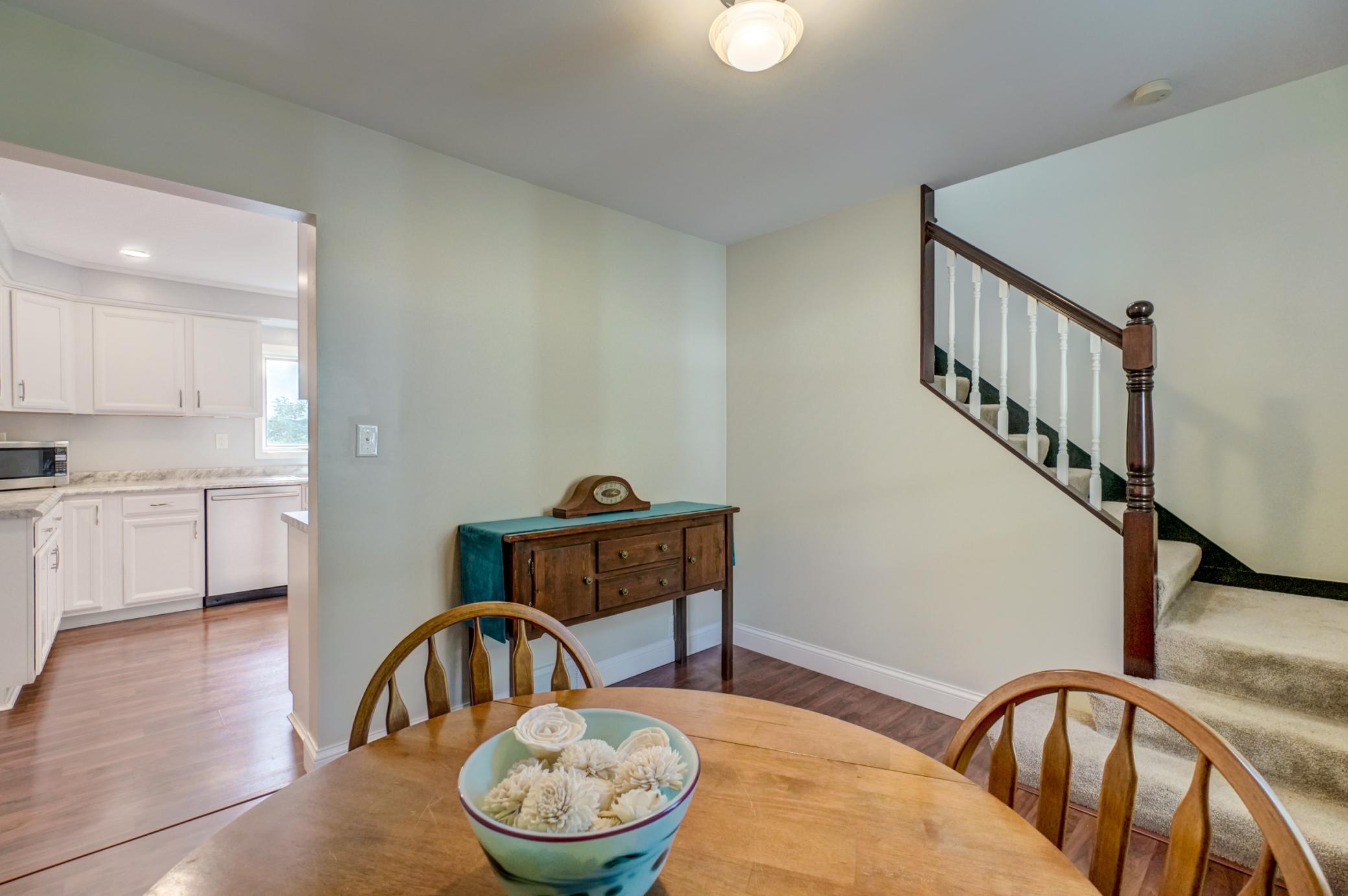 950 Juno Ave-25.jpg