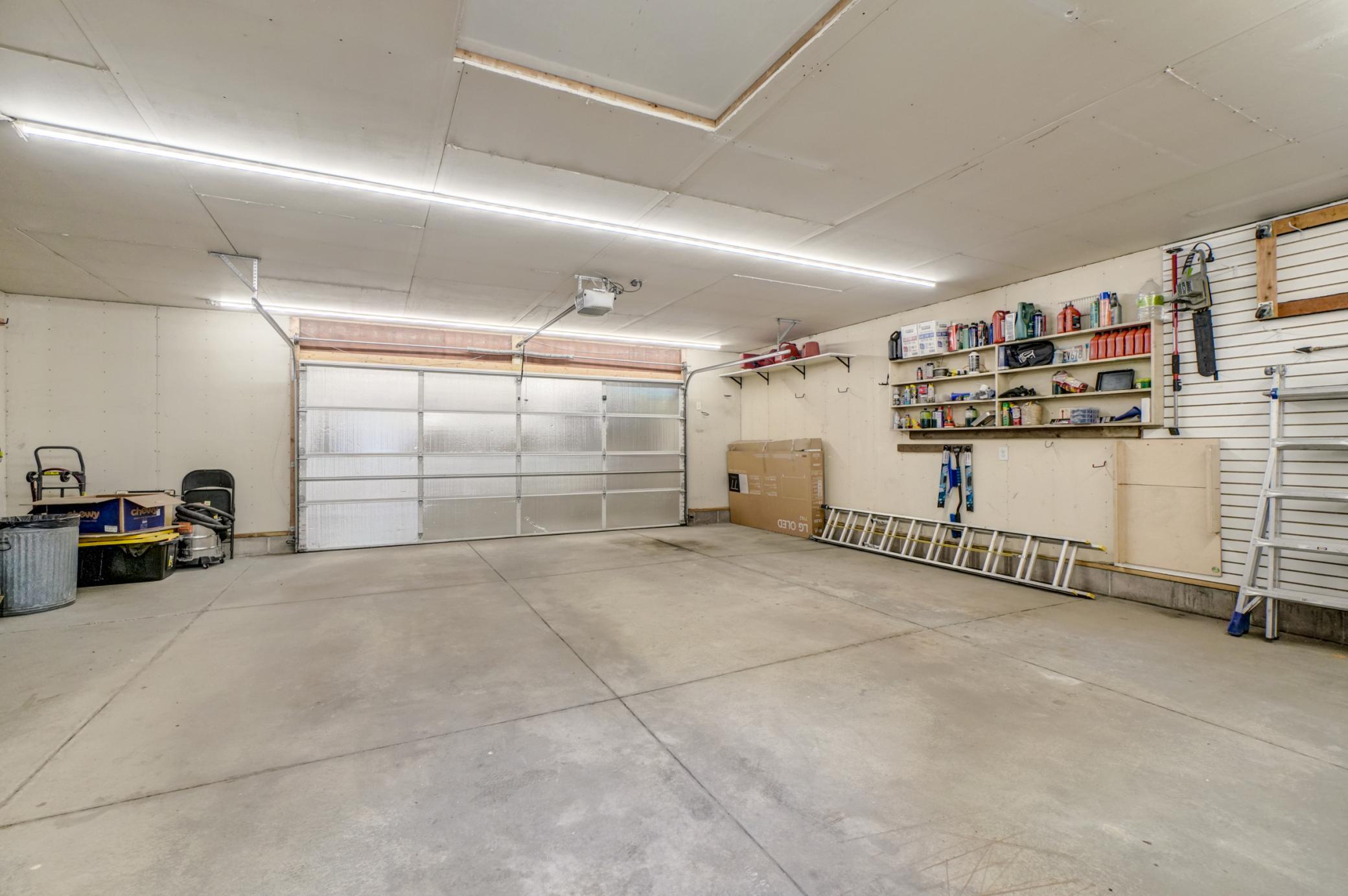 950 Juno Ave-63.jpg