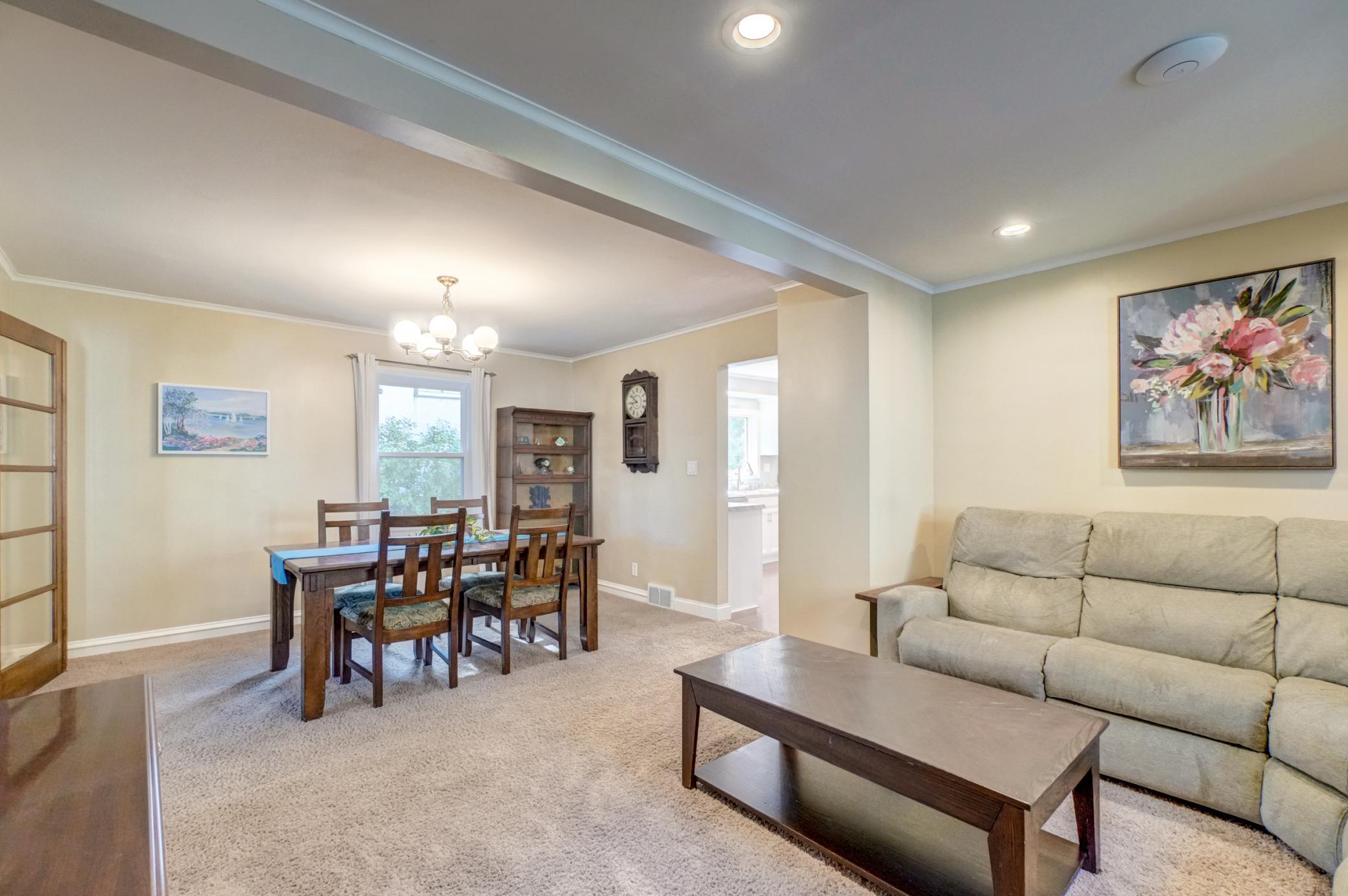 950 Juno Ave-18.jpg