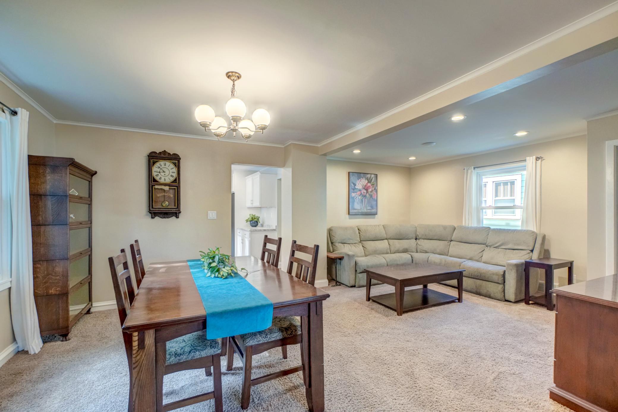 950 Juno Ave-14.jpg