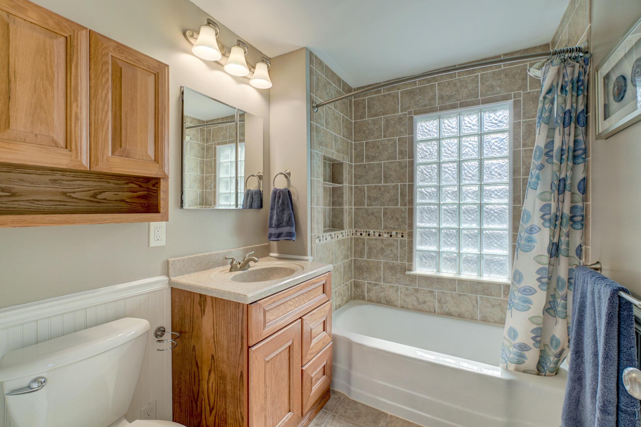 950 Juno Ave-45.jpg