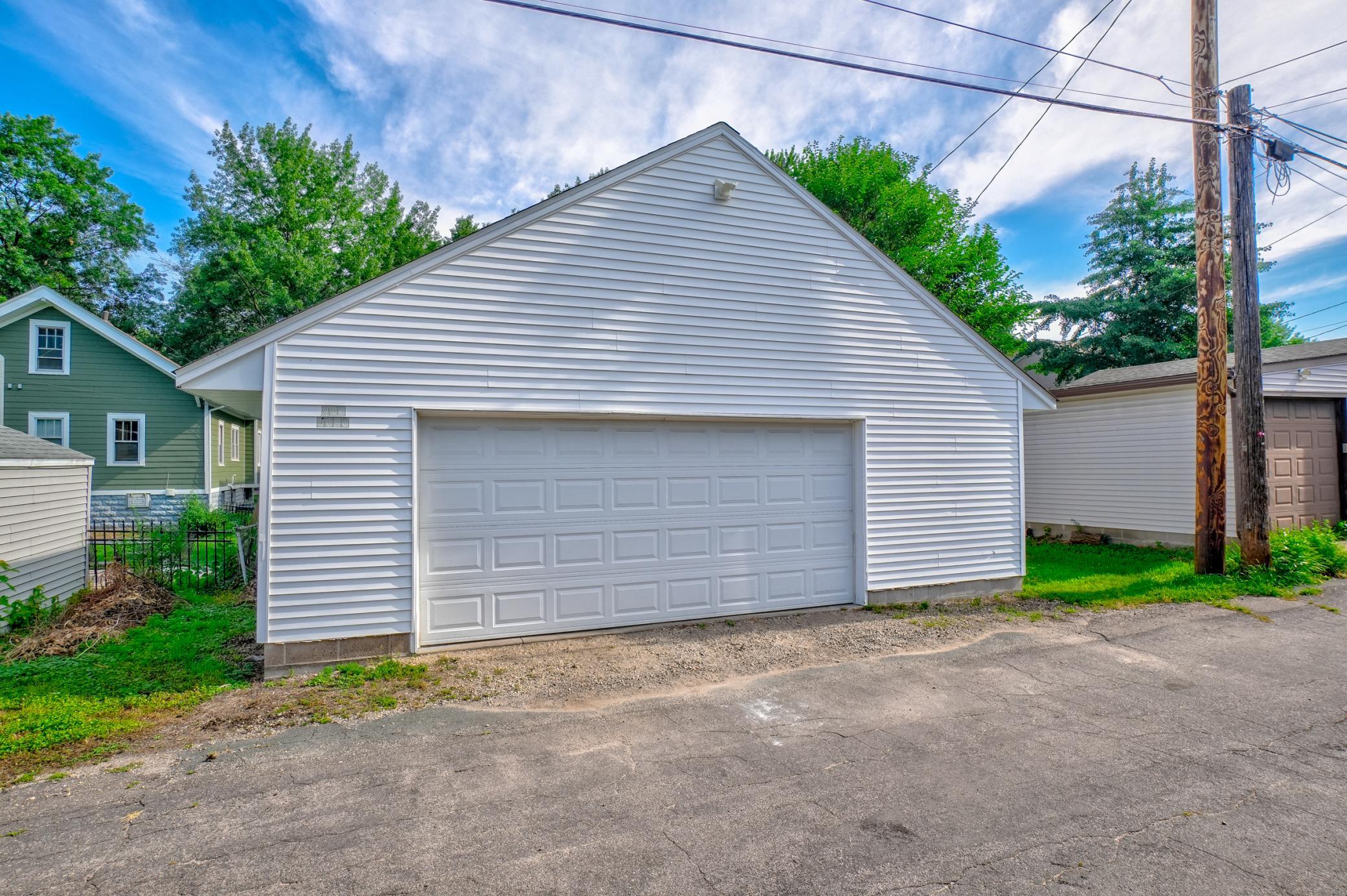 950 Juno Ave-67.jpg