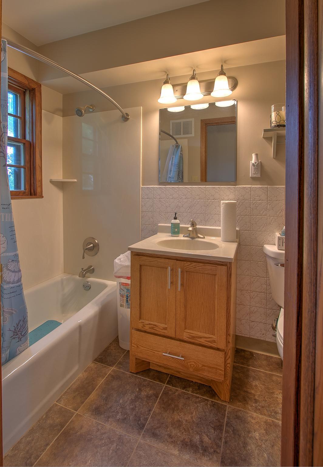 Main Floor Full Bath