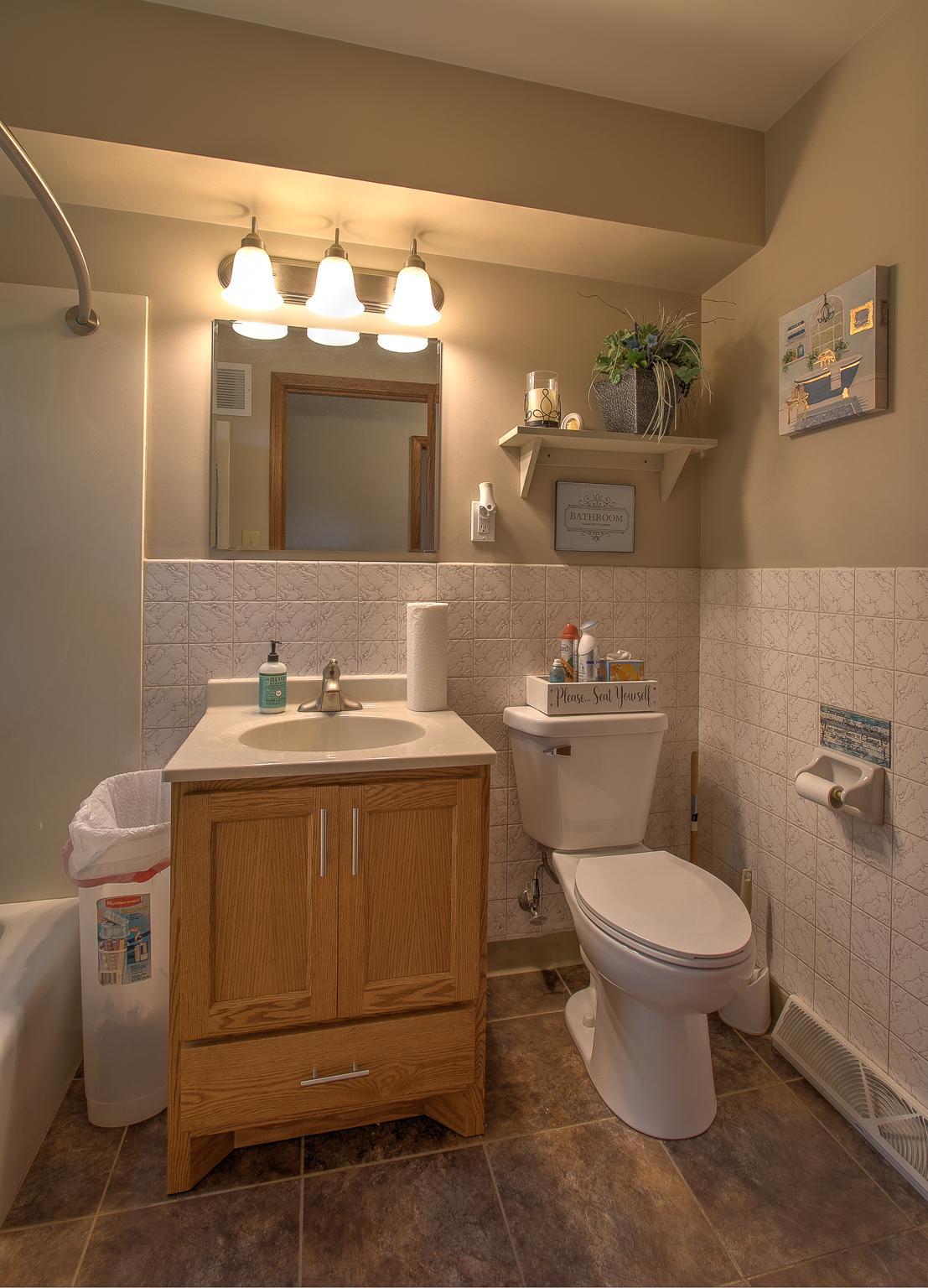 Main Floor Full Bath