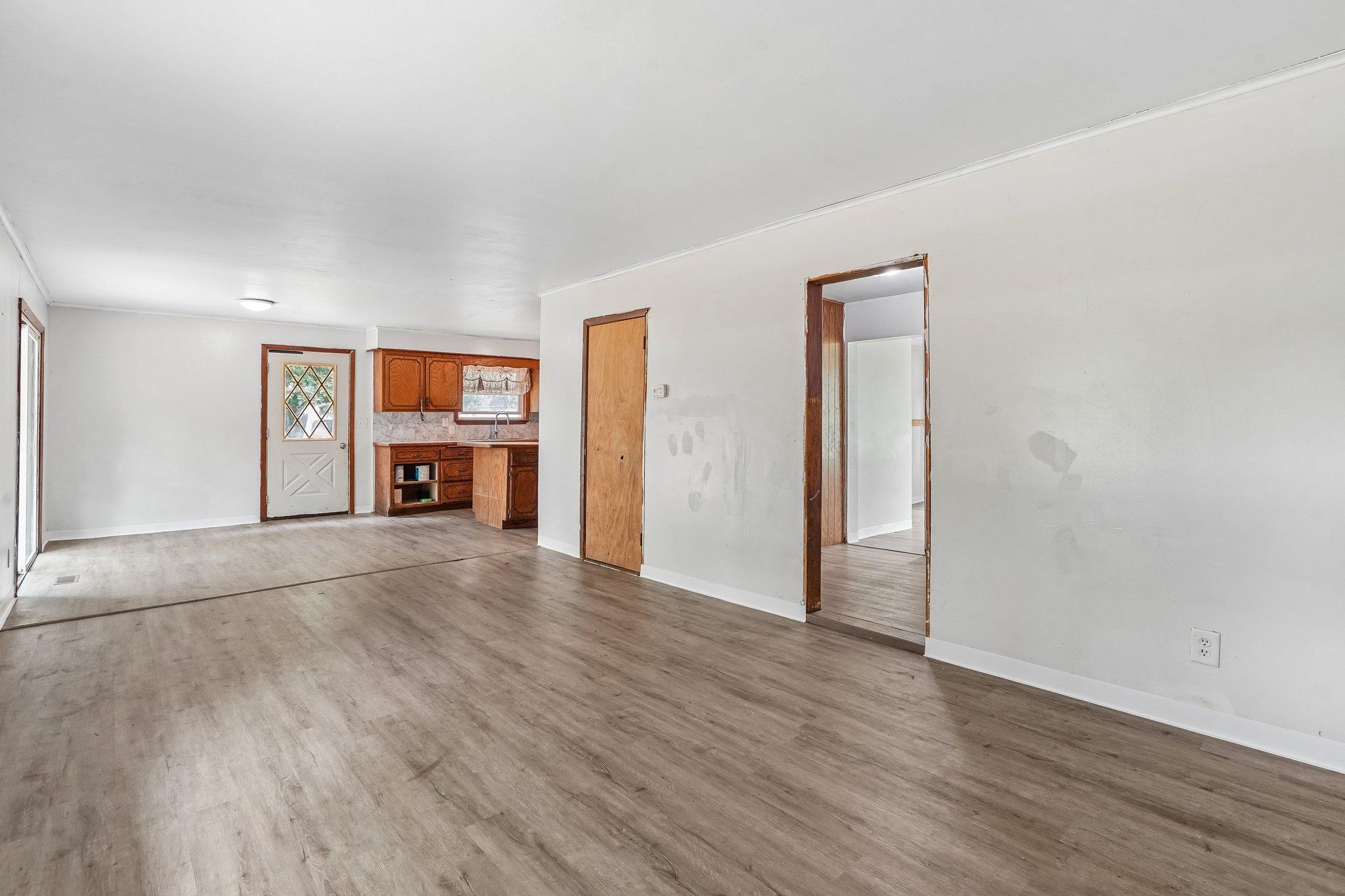 13-web-or-mls-Acacia Trl-S1607-013.jpg