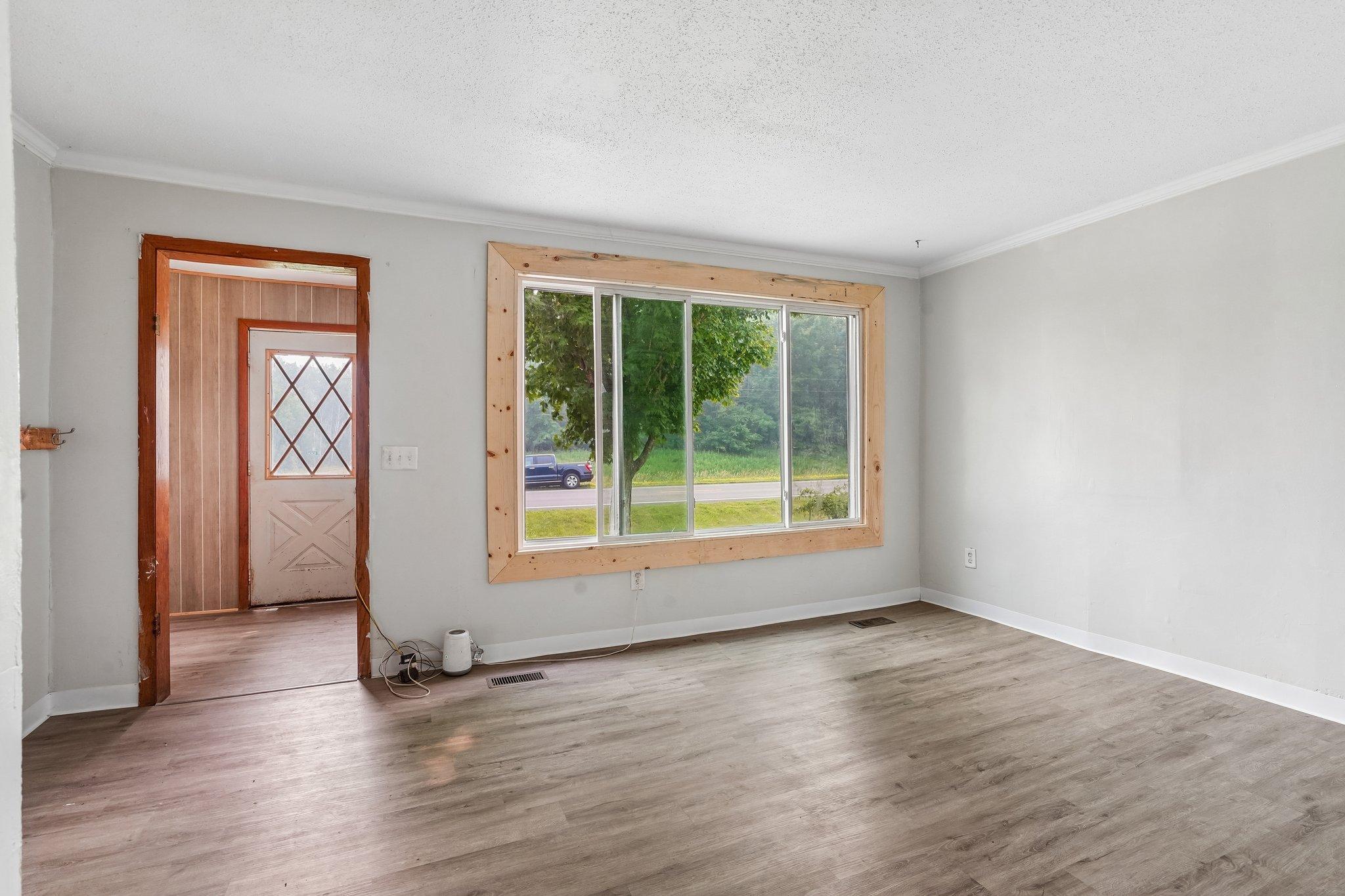 11-web-or-mls-Acacia Trl-S1607-011.jpg