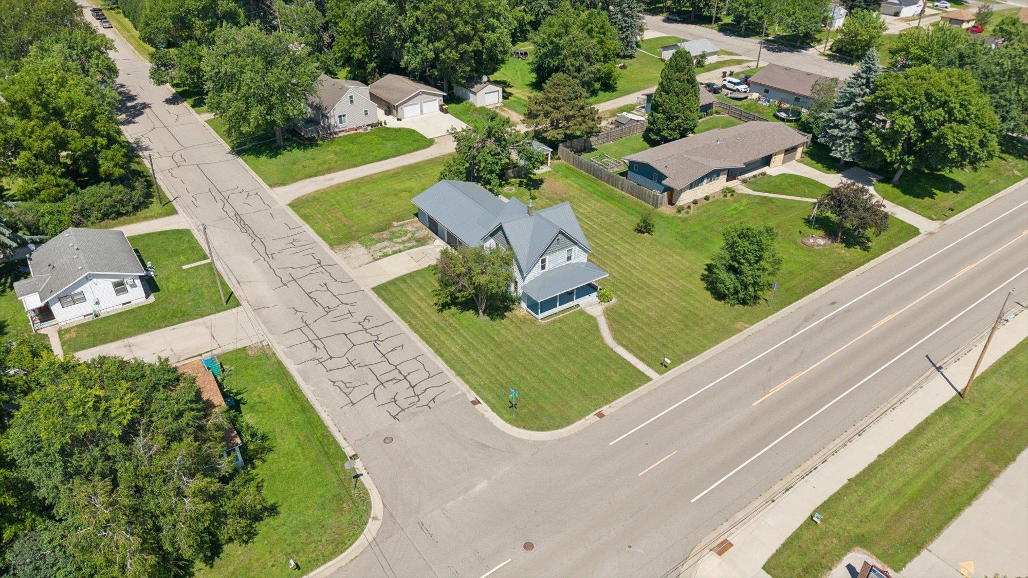 Welcome to 210 W 7th St, Starbuck, MN