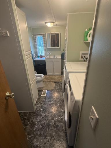 Bathroom/Laundry