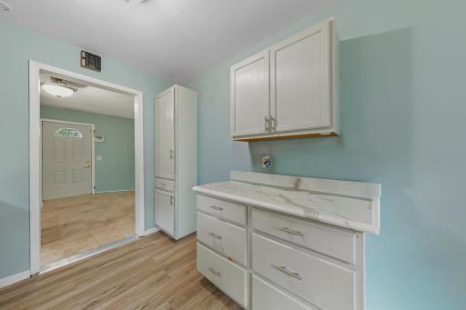 9043 13th Avenue S, Bloomington, MN 55425