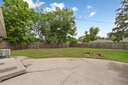 9043 13th Avenue S, Bloomington, MN 55425