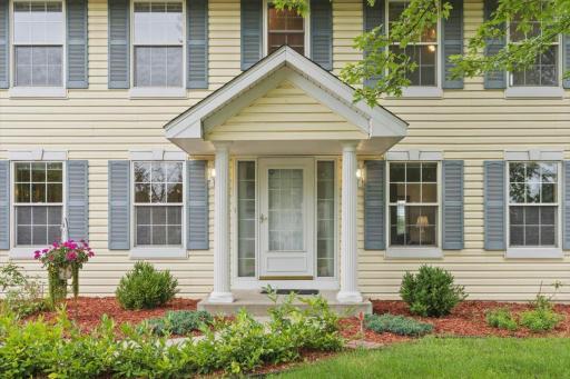 931 Sterling Street S, Maplewood, MN 55119