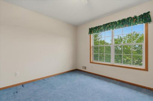 931 Sterling Street S, Maplewood, MN 55119