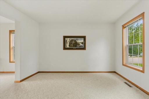 931 Sterling Street S, Maplewood, MN 55119