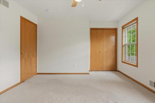 931 Sterling Street S, Maplewood, MN 55119