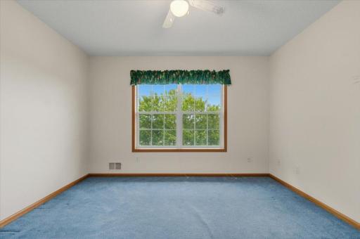 931 Sterling Street S, Maplewood, MN 55119