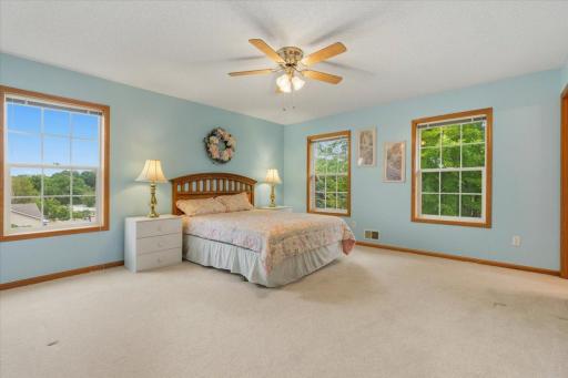 931 Sterling Street S, Maplewood, MN 55119